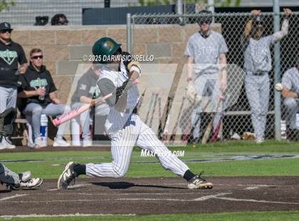 Thumbnail 2 in Santa Barbara vs. Summit (Coach Bob Invitational) photogallery.