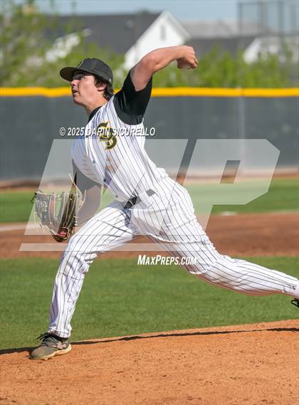 Thumbnail 2 in Santa Barbara vs. Summit (Coach Bob Invitational) photogallery.