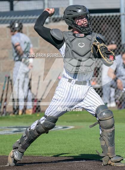 Thumbnail 1 in Santa Barbara vs. Summit (Coach Bob Invitational) photogallery.
