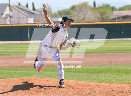 Thumbnail 3 in Santa Barbara vs. Summit (Coach Bob Invitational) photogallery.