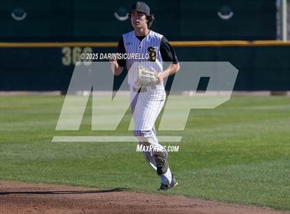 Thumbnail 2 in Santa Barbara vs. Summit (Coach Bob Invitational) photogallery.