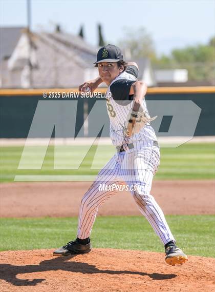 Thumbnail 3 in Santa Barbara vs. Summit (Coach Bob Invitational) photogallery.