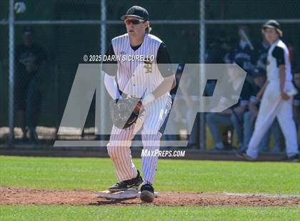 Thumbnail 2 in Santa Barbara vs. Summit (Coach Bob Invitational) photogallery.
