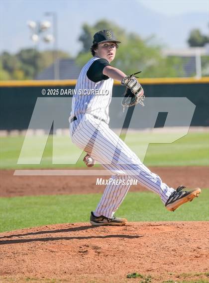Thumbnail 2 in Santa Barbara vs. Summit (Coach Bob Invitational) photogallery.