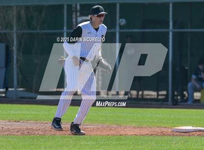Thumbnail 2 in Santa Barbara vs. Summit (Coach Bob Invitational) photogallery.