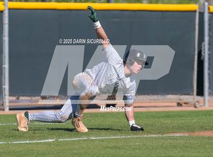 Thumbnail 2 in Santa Barbara vs. Summit (Coach Bob Invitational) photogallery.