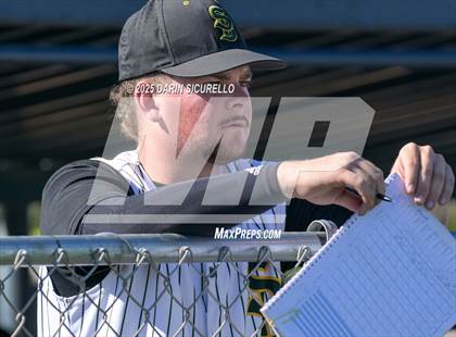 Thumbnail 3 in Santa Barbara vs. Summit (Coach Bob Invitational) photogallery.