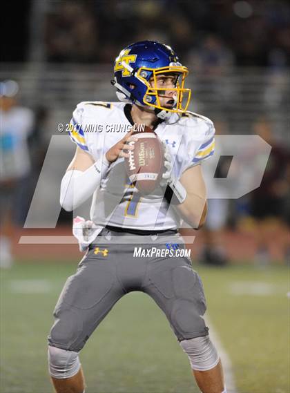 Thumbnail 3 in El Toro @ Aliso Niguel photogallery.