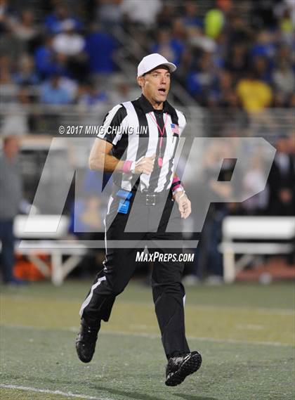 Thumbnail 1 in El Toro @ Aliso Niguel photogallery.