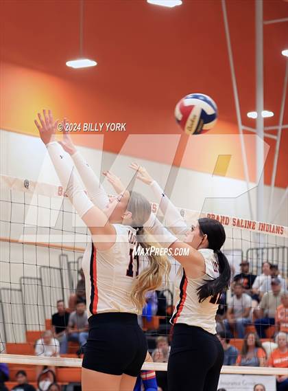 Thumbnail 2 in Grand Saline vs Quitman photogallery.