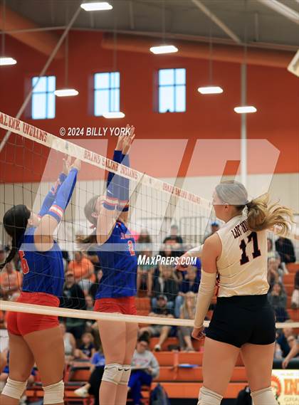 Thumbnail 3 in Grand Saline vs Quitman photogallery.