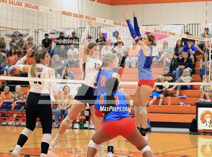 Thumbnail 2 in Grand Saline vs Quitman photogallery.