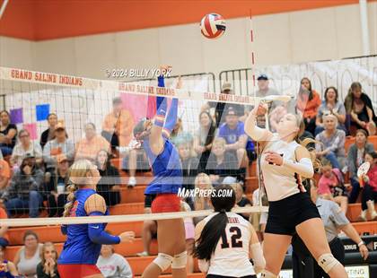 Thumbnail 2 in Grand Saline vs Quitman photogallery.