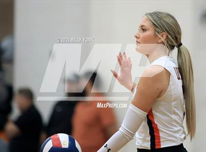 Thumbnail 1 in Grand Saline vs Quitman photogallery.