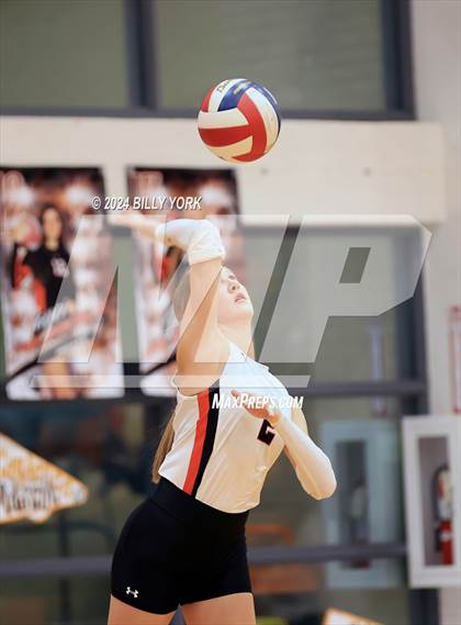 Thumbnail 2 in Grand Saline vs Quitman photogallery.