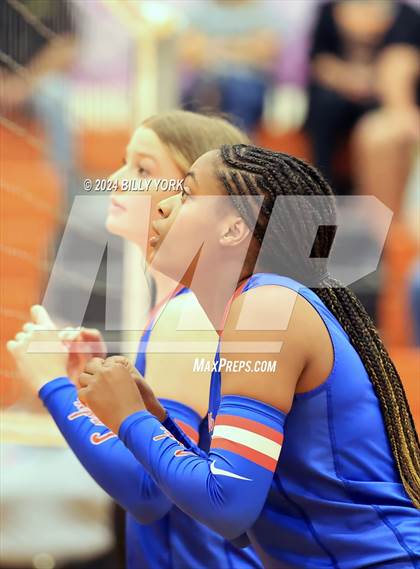 Thumbnail 1 in Grand Saline vs Quitman photogallery.