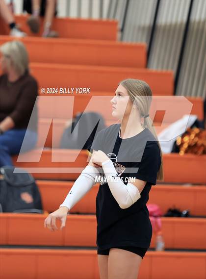 Thumbnail 1 in Grand Saline vs Quitman photogallery.