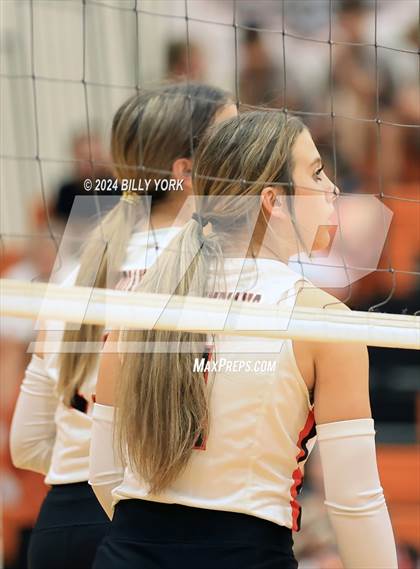 Thumbnail 1 in Grand Saline vs Quitman photogallery.