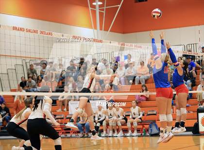 Thumbnail 3 in Grand Saline vs Quitman photogallery.