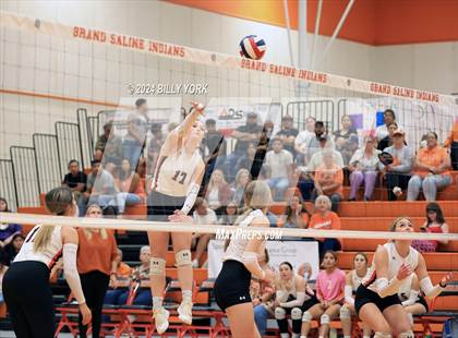 Thumbnail 1 in Grand Saline vs Quitman photogallery.