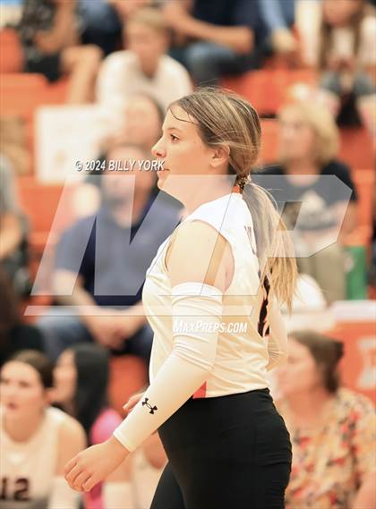Thumbnail 2 in Grand Saline vs Quitman photogallery.