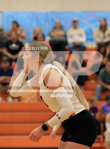 Thumbnail 3 in Grand Saline vs Quitman photogallery.