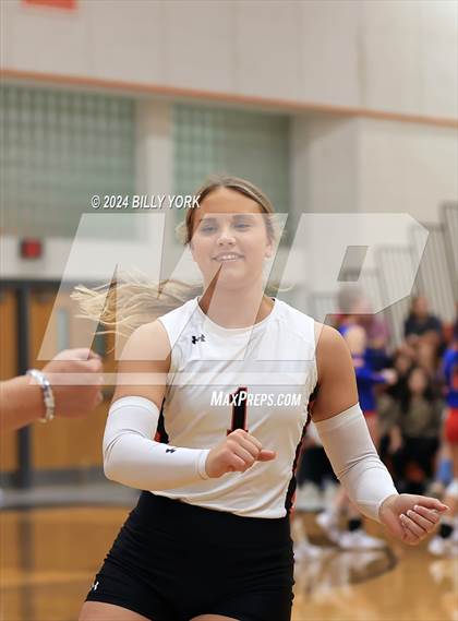 Thumbnail 2 in Grand Saline vs Quitman photogallery.