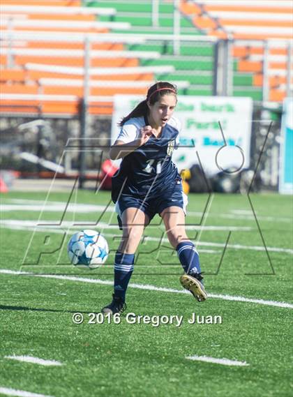 Thumbnail 3 in Lusher @ Academy of the Sacred Heart (LHSAA D3 Regional Playoff) photogallery.