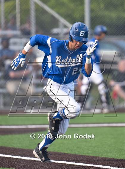 Thumbnail 1 in Newport @ Bothell photogallery.