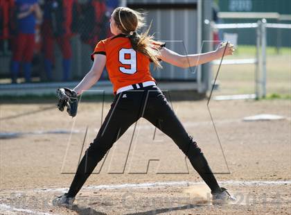 Thumbnail 3 in Gilmer vs. Sabine (Carthage TNT Tournament) photogallery.