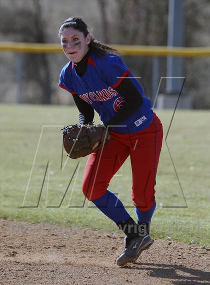Thumbnail 3 in Gilmer vs. Sabine (Carthage TNT Tournament) photogallery.