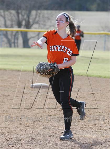 Thumbnail 1 in Gilmer vs. Sabine (Carthage TNT Tournament) photogallery.