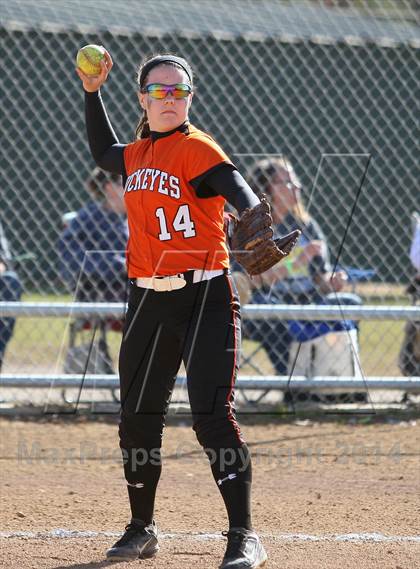Thumbnail 3 in Gilmer vs. Sabine (Carthage TNT Tournament) photogallery.