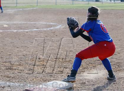 Thumbnail 2 in Gilmer vs. Sabine (Carthage TNT Tournament) photogallery.