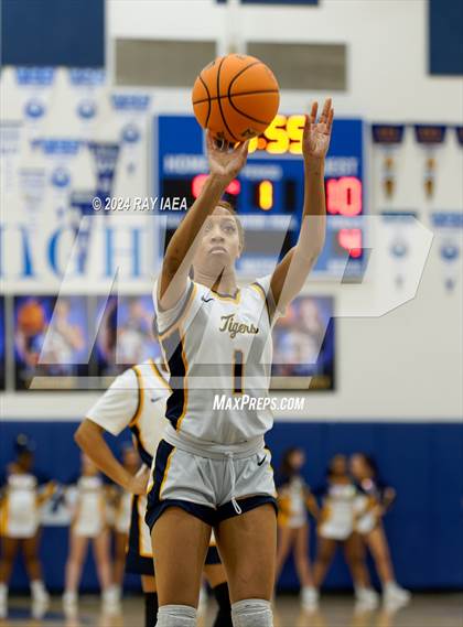 Thumbnail 2 in Woodcreek @ Inderkum photogallery.