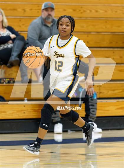Thumbnail 1 in Woodcreek @ Inderkum photogallery.