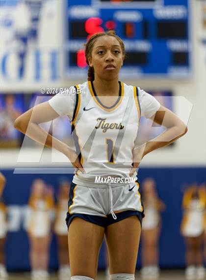 Thumbnail 1 in Woodcreek @ Inderkum photogallery.