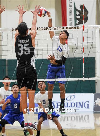 Thumbnail 3 in Jordan vs. Saddleback Valley Christian (CIF SoCal Regional D3 Final) photogallery.