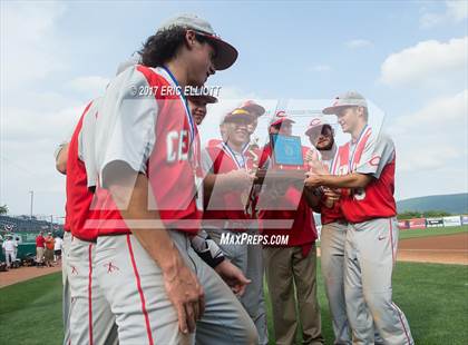 Thumbnail 3 in Central vs Holy Redeemer (PIAA 3A Final) photogallery.