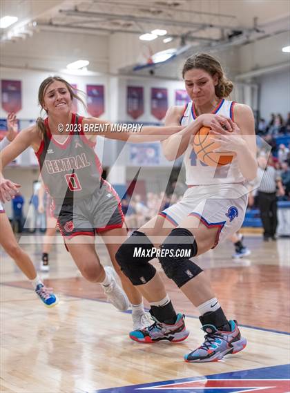 Thumbnail 2 in Centaurus vs. Grand Junction Central (CHSAA 5A First Round) photogallery.