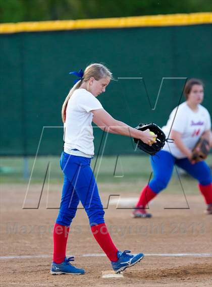Thumbnail 3 in Millington Central vs Bartlett photogallery.