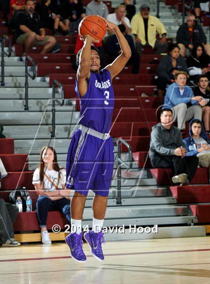 Thumbnail 3 in Sierra Canyon vs. Sacramento (MaxPreps Holiday Classic) photogallery.