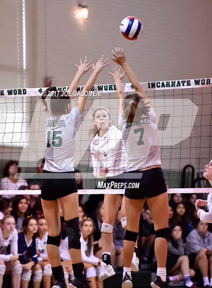 Thumbnail 3 in Prestonwood Christian @ Incarnate Word (TAPPS 6A Tournament Round 1) photogallery.