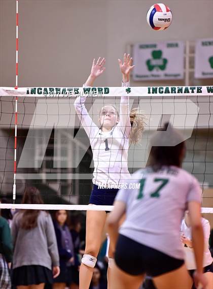 Thumbnail 1 in Prestonwood Christian @ Incarnate Word (TAPPS 6A Tournament Round 1) photogallery.