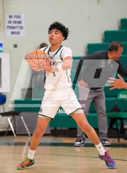 Thumbnail 2 in Chatsworth vs Eagle Rock photogallery.