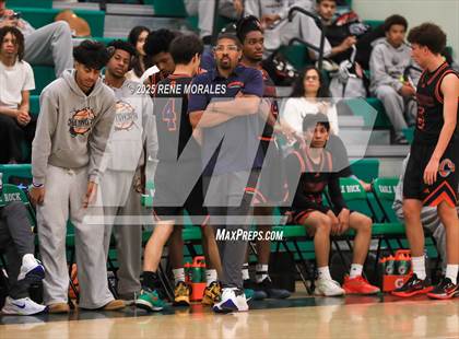 Thumbnail 3 in Chatsworth vs Eagle Rock photogallery.