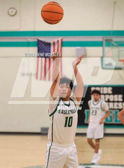 Thumbnail 1 in Chatsworth vs Eagle Rock photogallery.