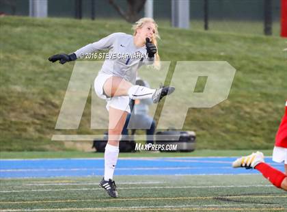 Thumbnail 2 in East vs Woods Cross (UHSAA 4A Semifinal) photogallery.