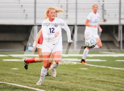 Thumbnail 3 in East vs Woods Cross (UHSAA 4A Semifinal) photogallery.