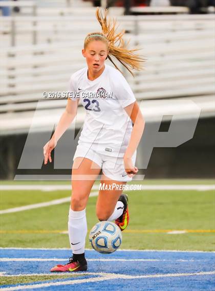 Thumbnail 3 in East vs Woods Cross (UHSAA 4A Semifinal) photogallery.